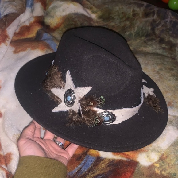 no brand Accessories - Black Women's Felt Fedora with Feather & Concho Band
